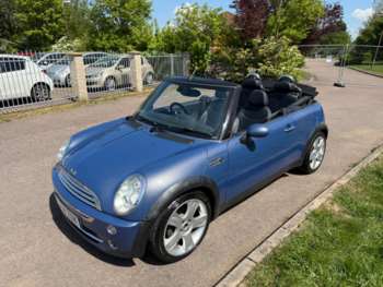 Used MINI Convertible 2004 for sale - 74611018: Photo