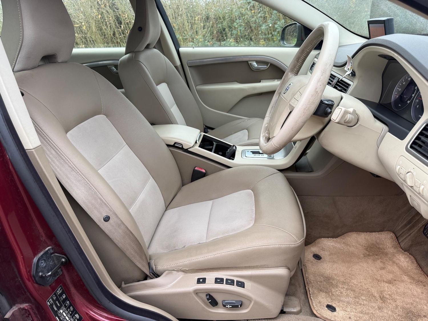 Used Volvo V70 2008 for sale - 76926244: Photo 13