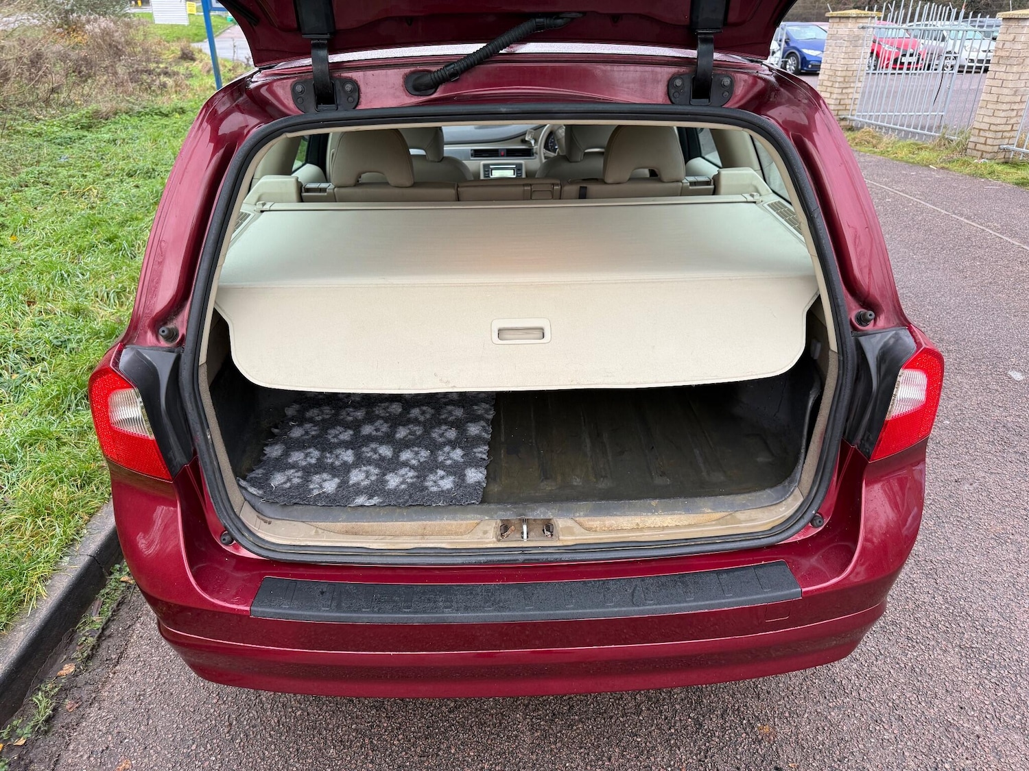 Used Volvo V70 2008 for sale - 76926244: Photo 16