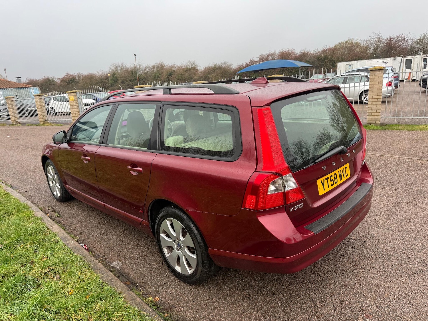 Used Volvo V70 2008 for sale - 76926244: Photo 4