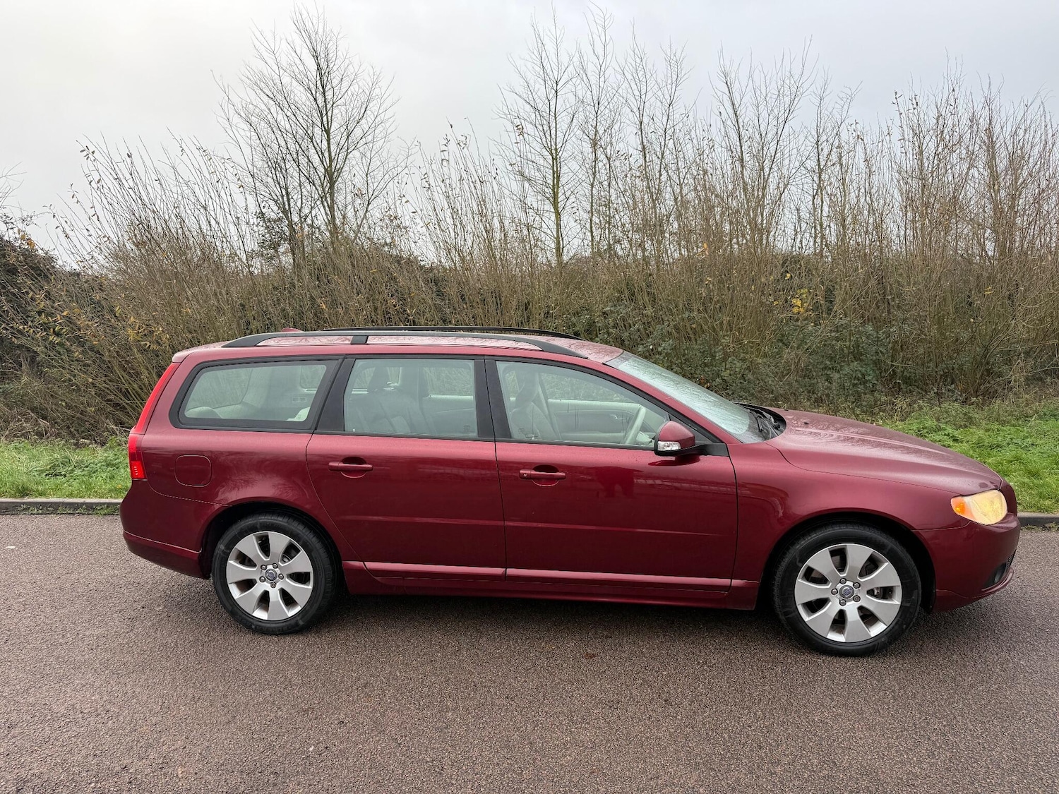 Used Volvo V70 2008 for sale - 76926244: Photo 7