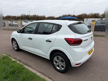 Used Dacia Sandero 2021 for sale - 76306691: Photo 4