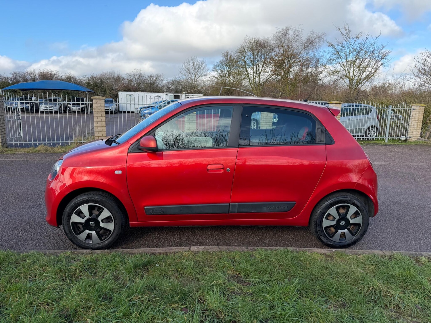 Used Renault Twingo 2015 for sale - 77441086: Photo 5
