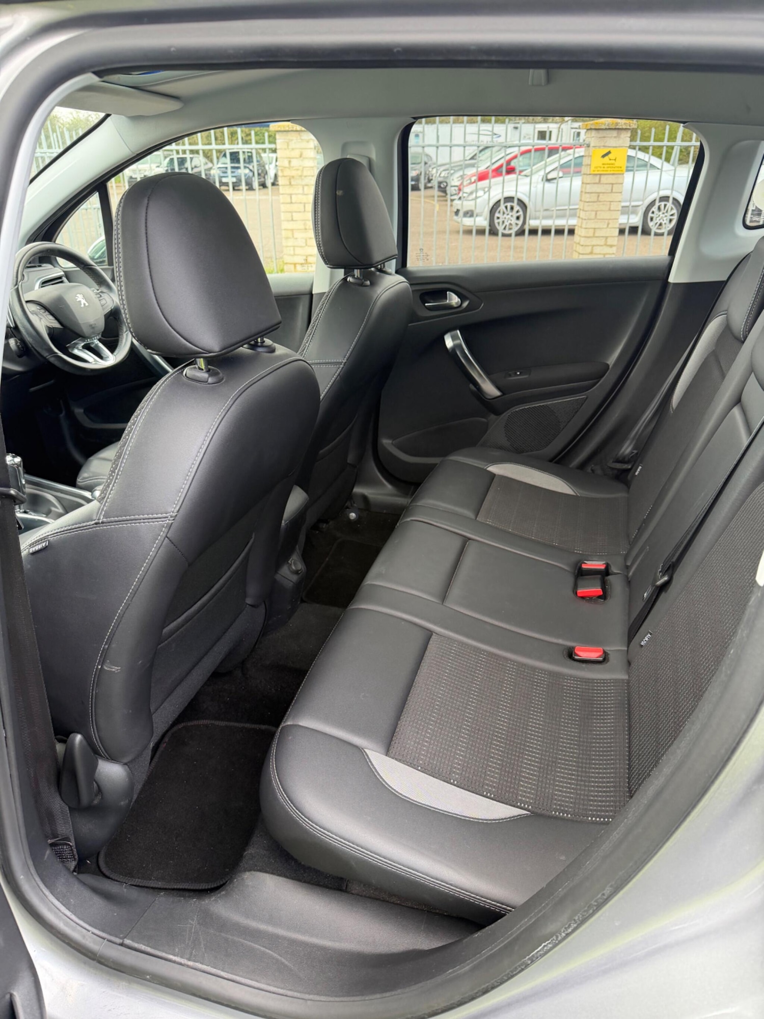 Used Peugeot 2008 2015 for sale - 78072267: Photo 17