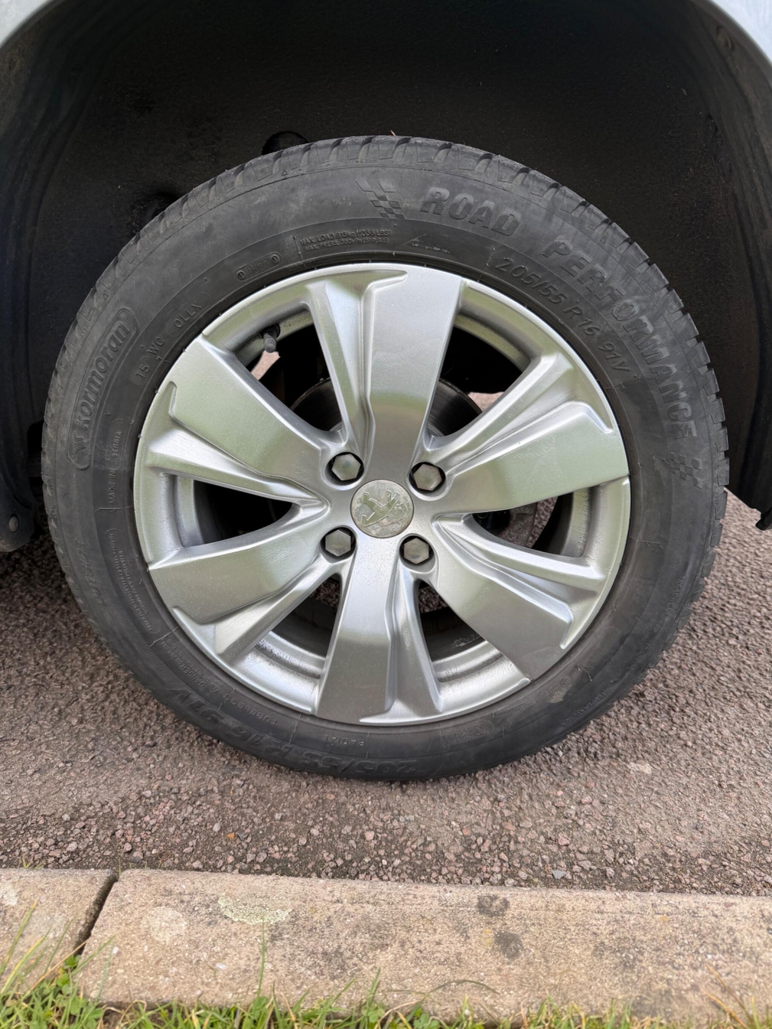 Used Peugeot 2008 2015 for sale - 78072267: Photo 24