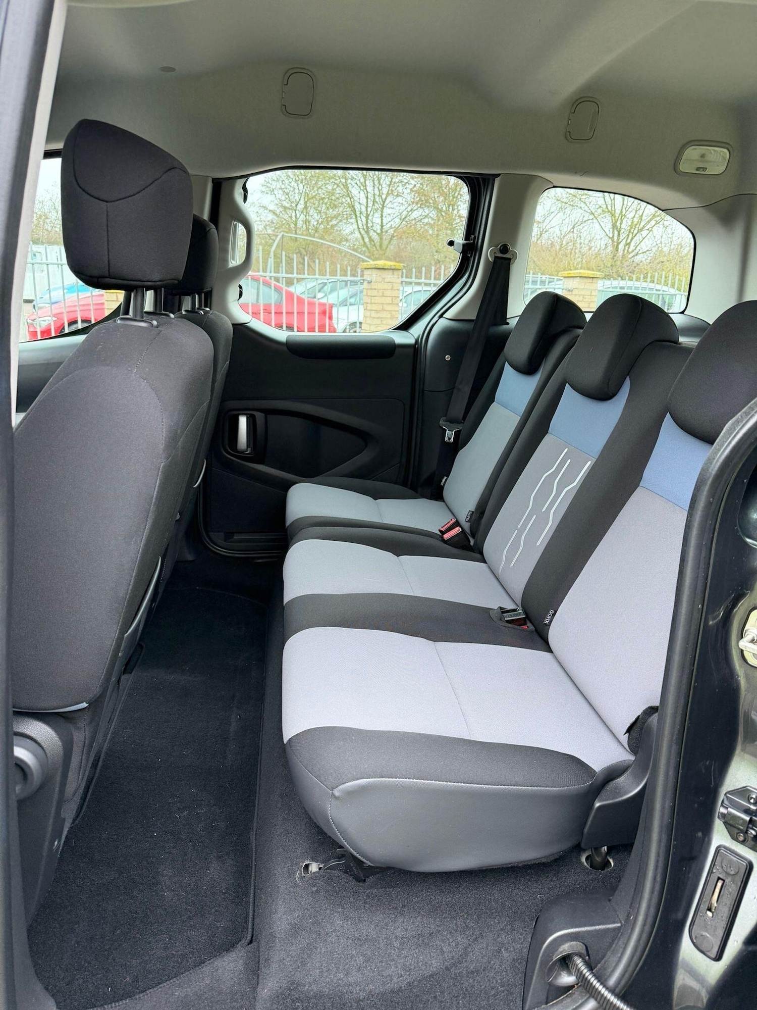 Used Peugeot Partner Tepee 2015 for sale - 77400702: Photo 16