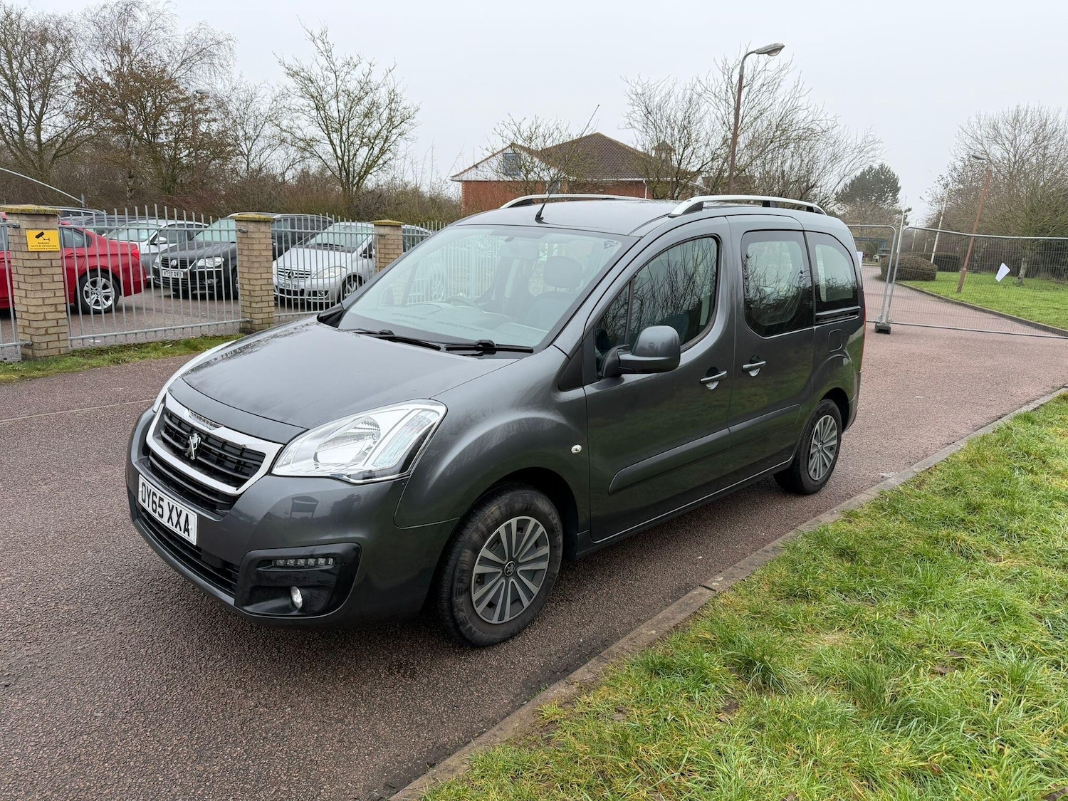 Used Peugeot Partner Tepee 2015 for sale - 77400702: Photo 3