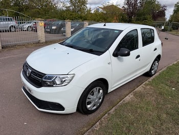 Used Dacia Sandero 2017 for sale - 79766521: Photo