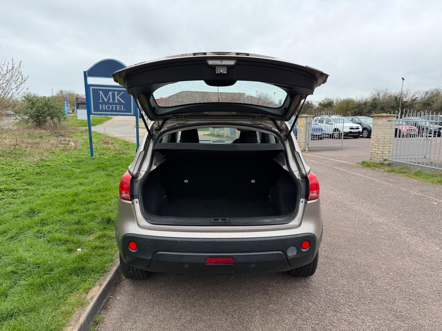 Used Nissan Qashqai 2009 for sale - 77898226: Photo 18