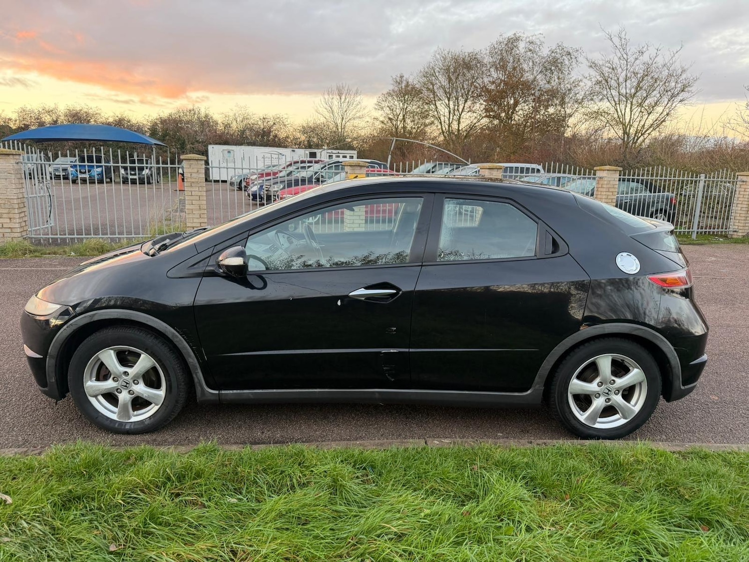 Used Honda Civic 2008 for sale - 76850463: Photo 4