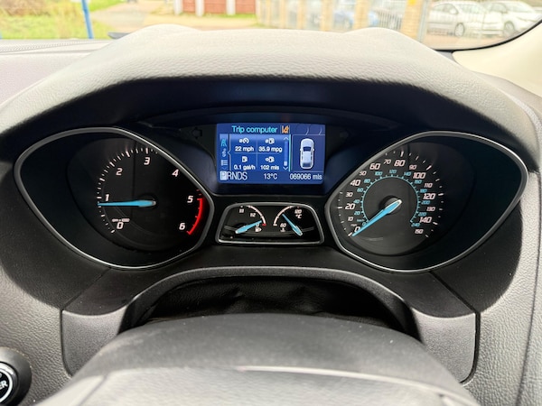 Used Ford Focus 2012 for sale - 76307758: Photo 9
