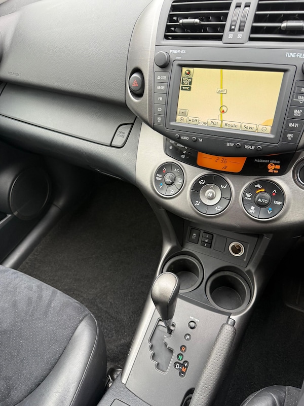 Used Toyota RAV4 2011 for sale - 76239013: Photo 10