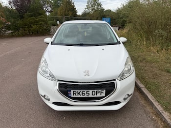 Used Peugeot 208 2015 for sale - 79697792: Photo