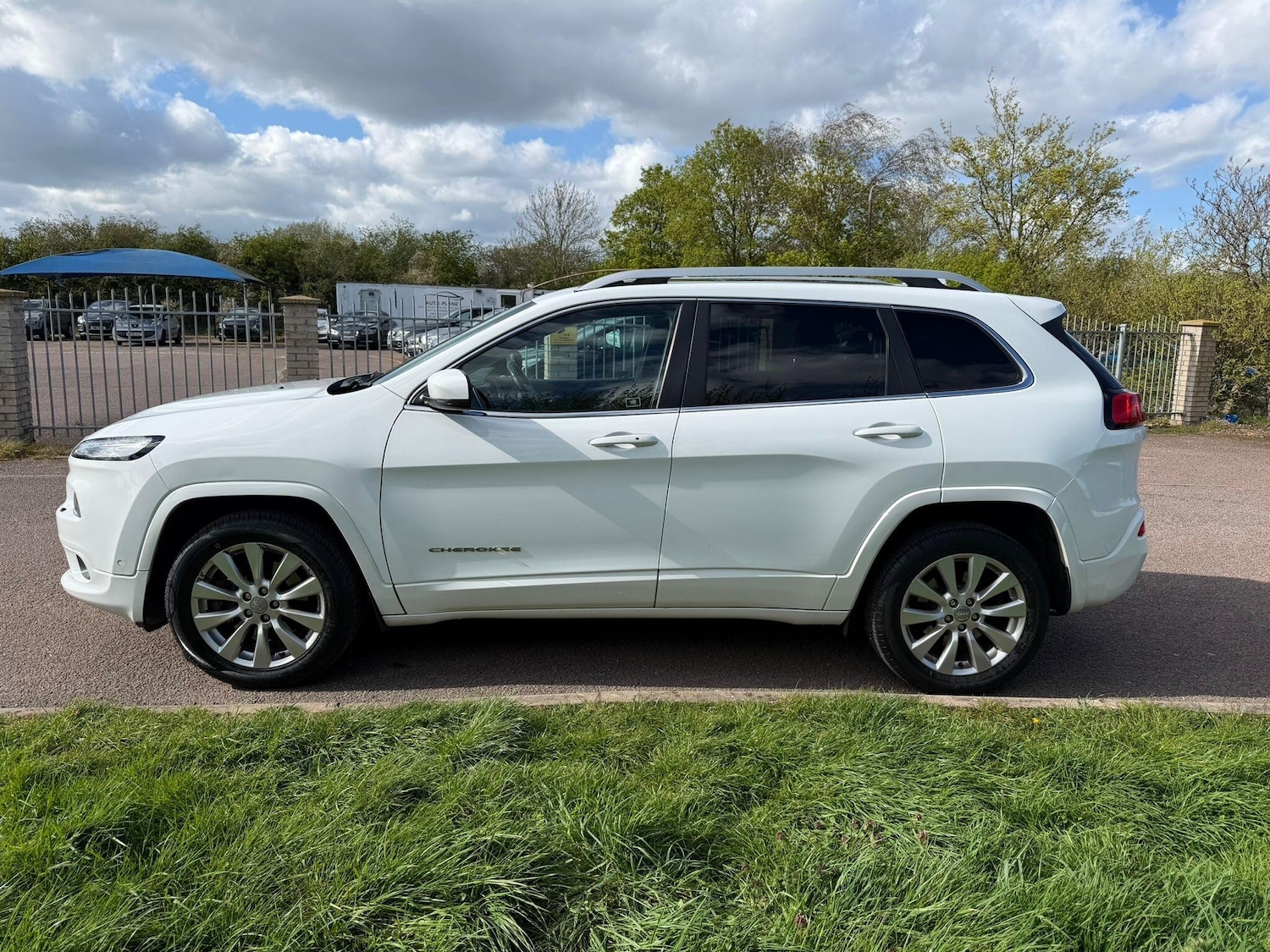 Used Jeep Cherokee for sale - 78214568: Photo 5