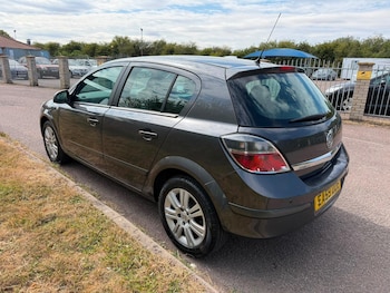 Used Vauxhall Astra 2010 for sale - 79396116: Photo