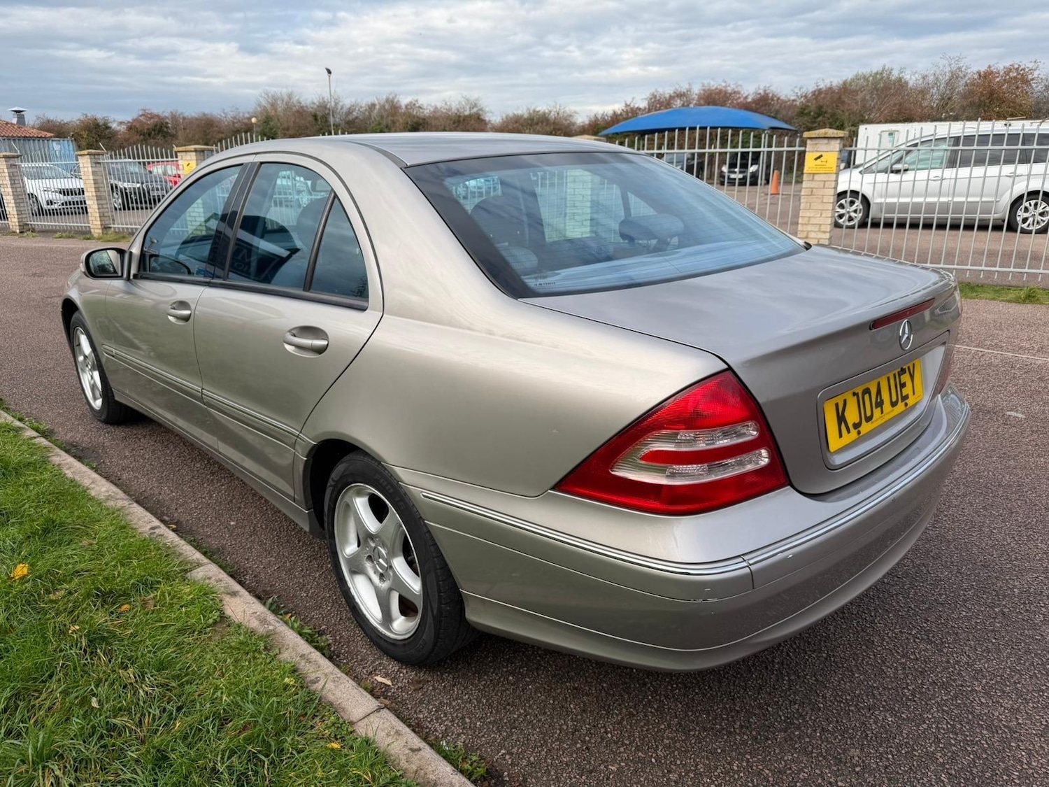Used Mercedes-Benz C Class 2004 for sale - 76485031: Photo 5