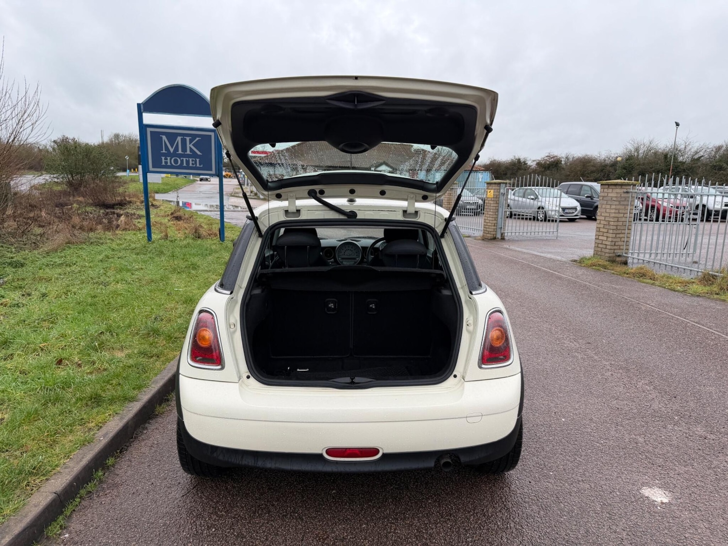 Used MINI Hatch 2009 for sale - 77351899: Photo 16