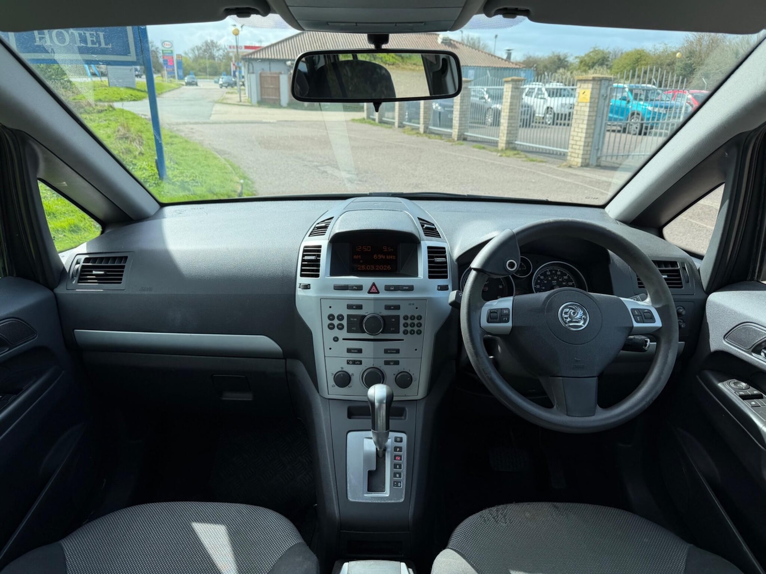 Used Vauxhall Zafira 2010 for sale - 78034786: Photo 11