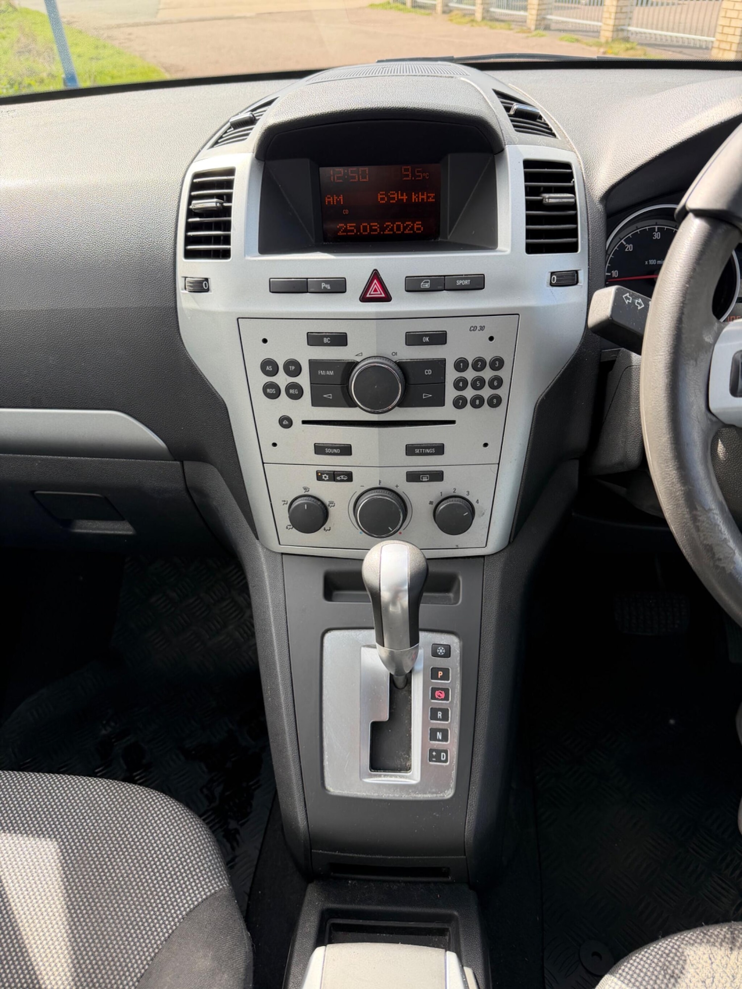 Used Vauxhall Zafira 2010 for sale - 78034786: Photo 12