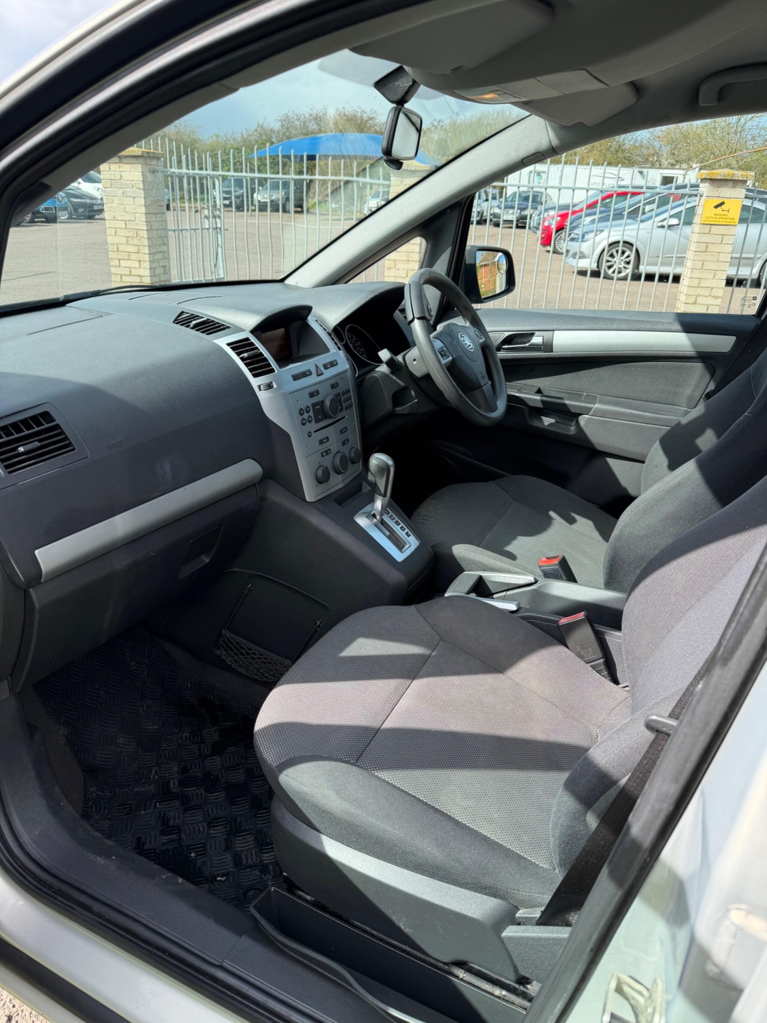 Used Vauxhall Zafira 2010 for sale - 78034786: Photo 15