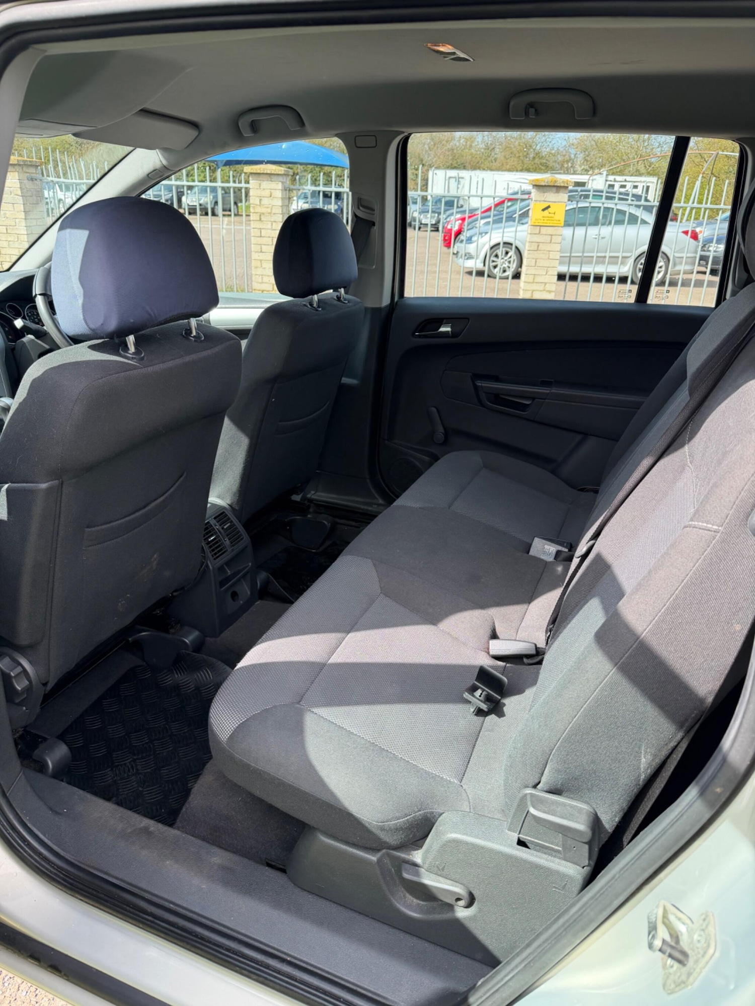 Used Vauxhall Zafira 2010 for sale - 78034786: Photo 16