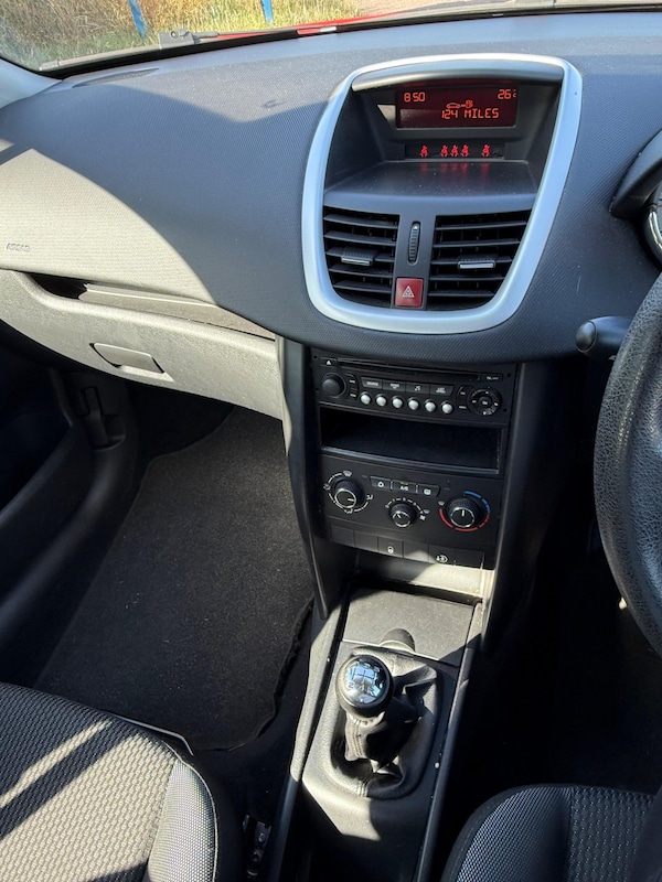 Used Peugeot 207 2010 for sale - 76314908: Photo 10