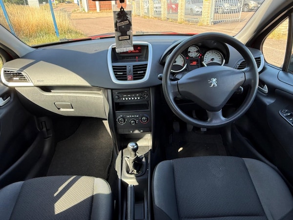 Used Peugeot 207 2010 for sale - 76314908: Photo 8