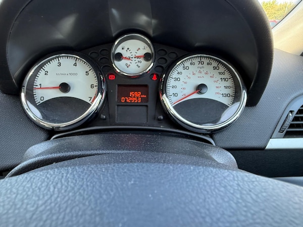 Used Peugeot 207 2010 for sale - 76314908: Photo 9