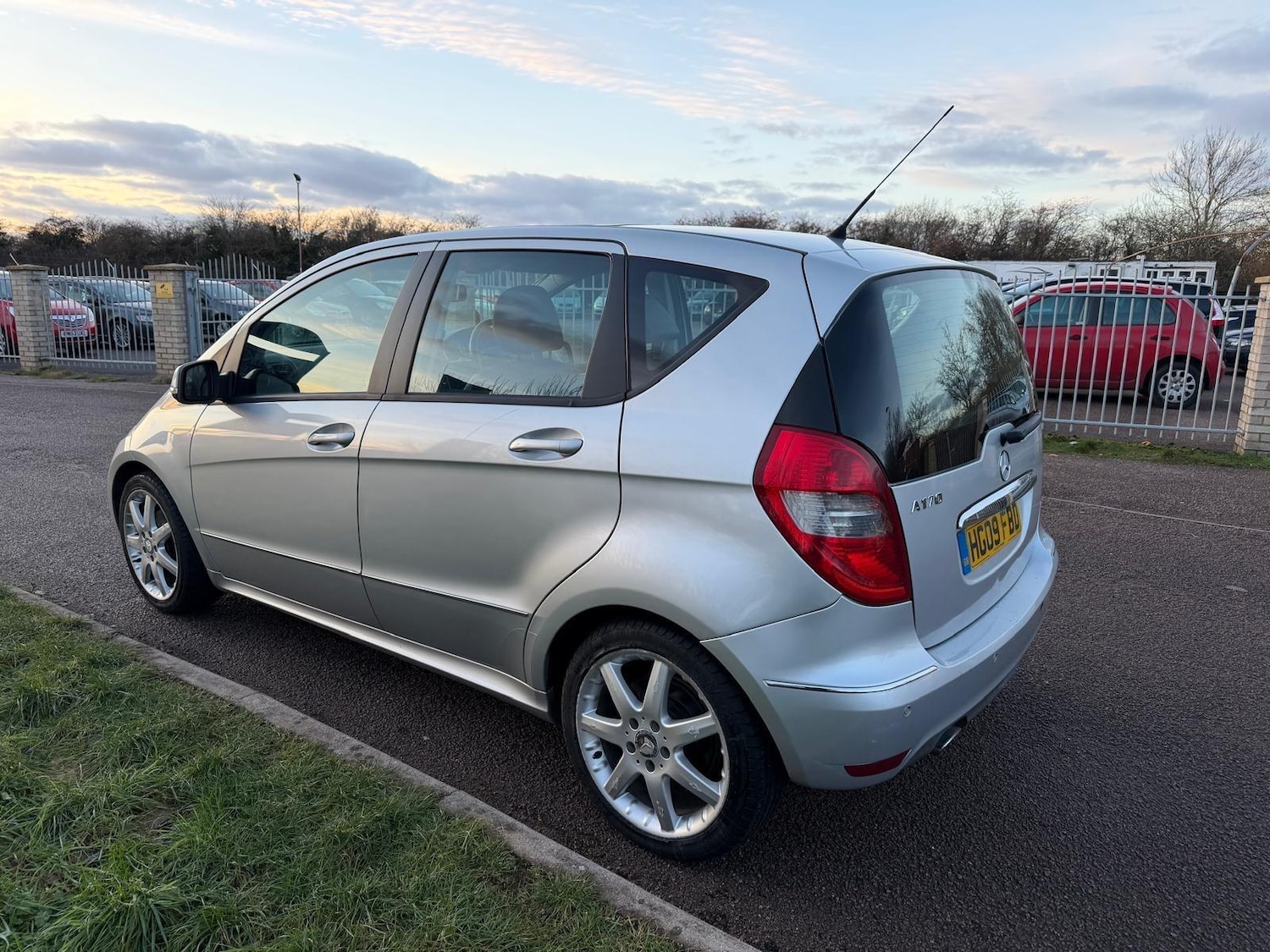Used Mercedes-Benz A-Class 2009 for sale - 77131453: Photo 4
