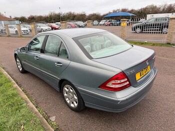 Used Mercedes-Benz C Class 2006 for sale - 76728489: Photo