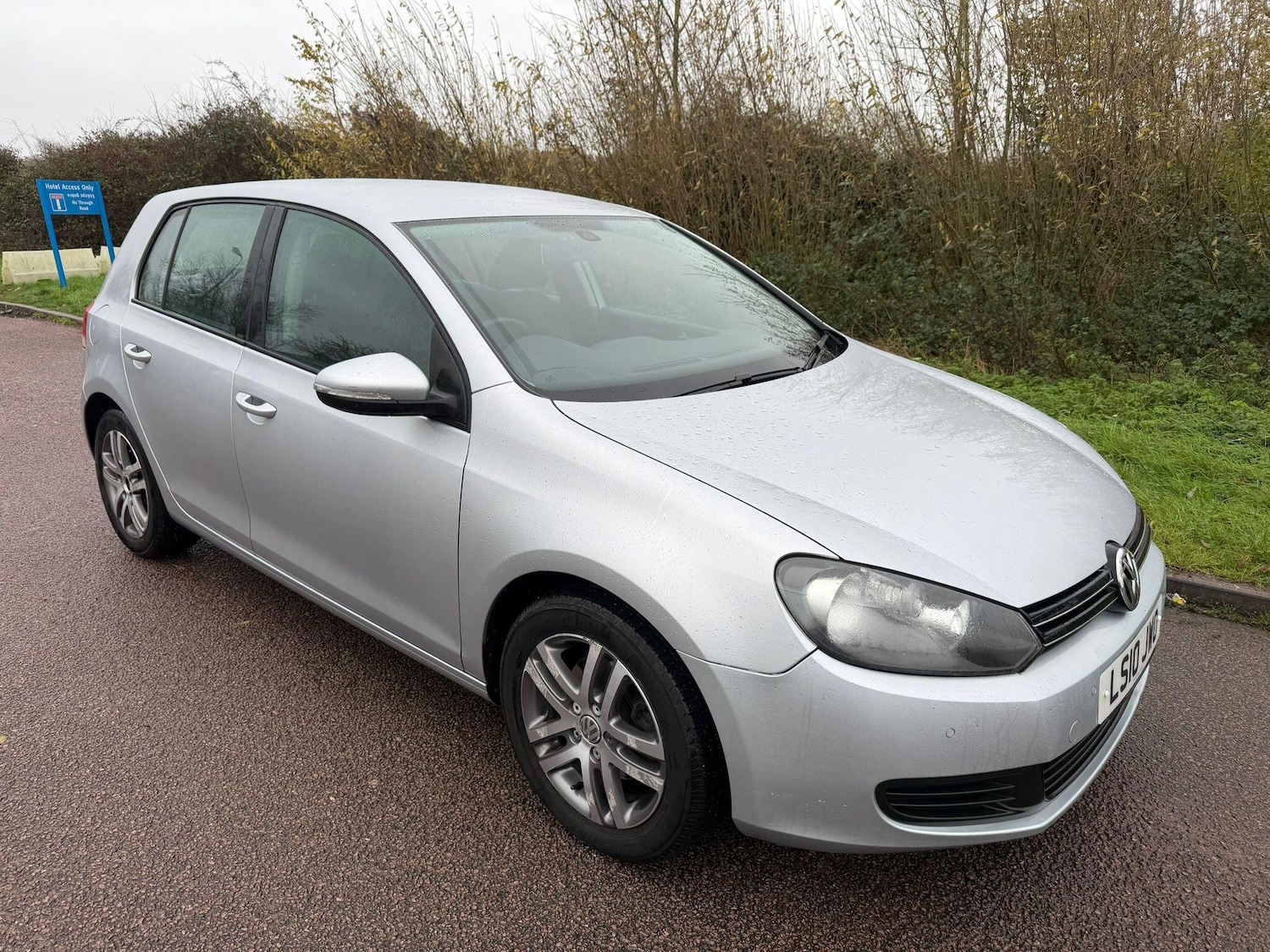 Used Volkswagen Golf 2010 for sale - 76765841: Photo 1