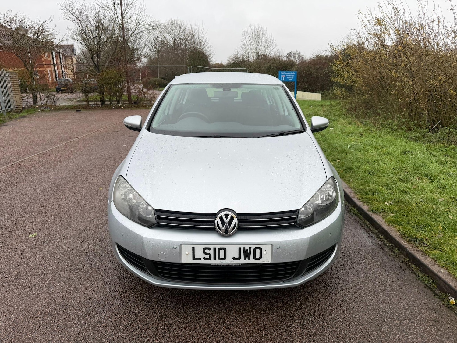 Used Volkswagen Golf 2010 for sale - 76765841: Photo 2
