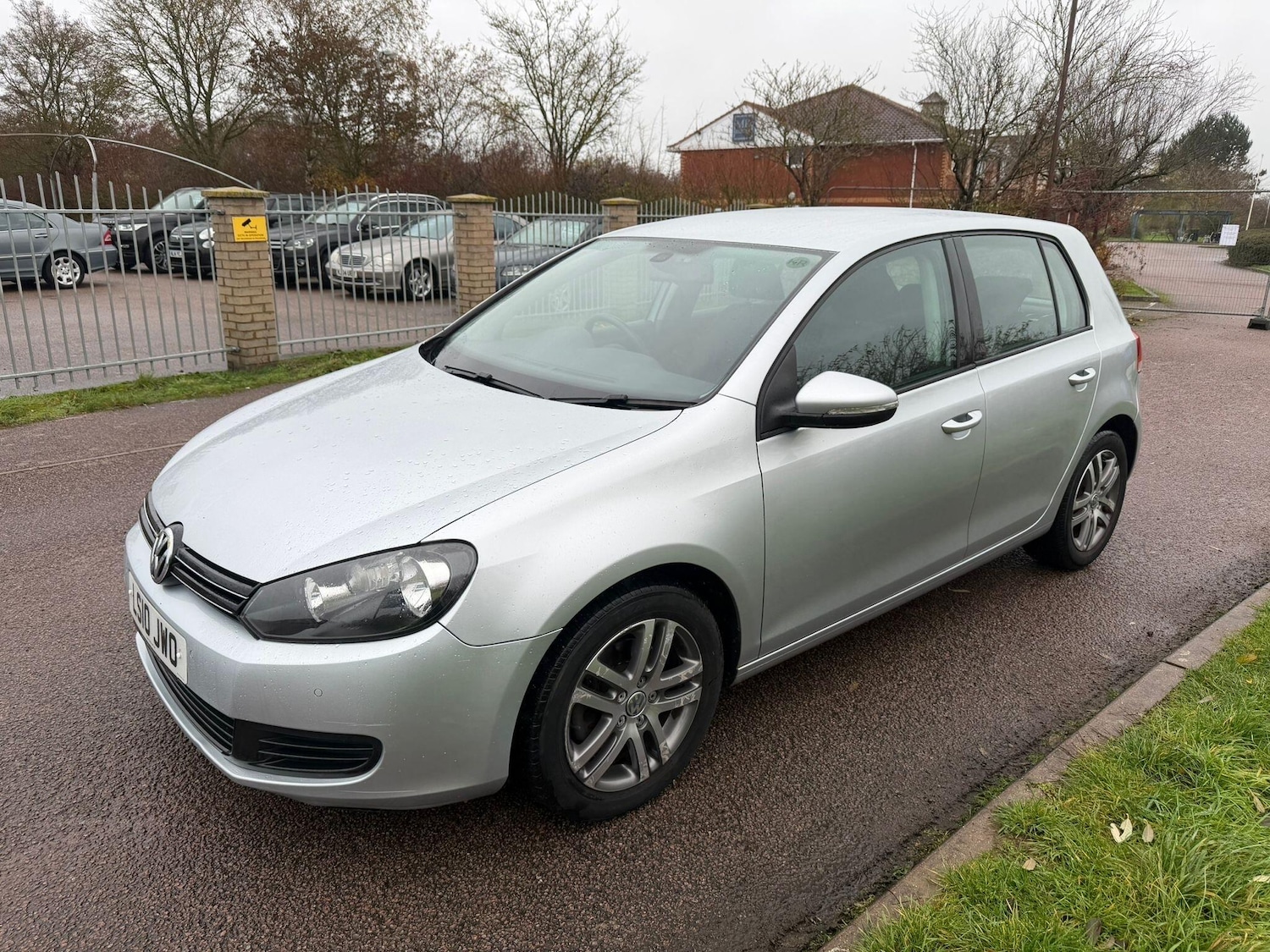 Used Volkswagen Golf 2010 for sale - 76765841: Photo 3