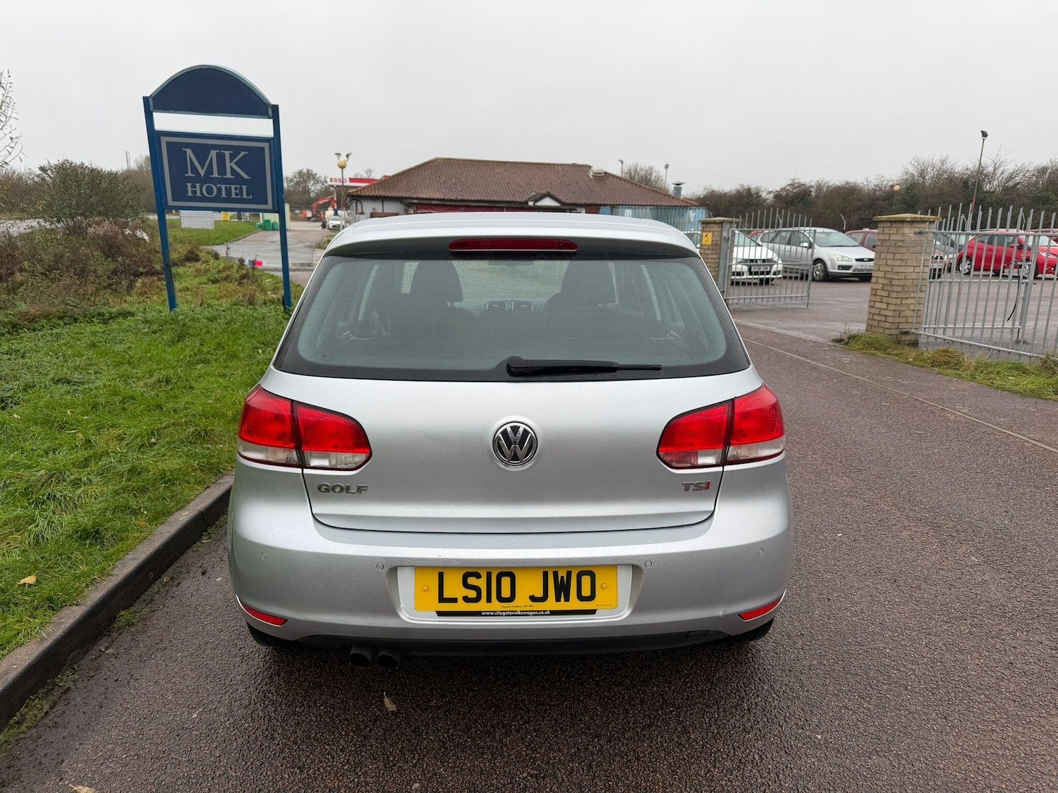 Used Volkswagen Golf 2010 for sale - 76765841: Photo 6