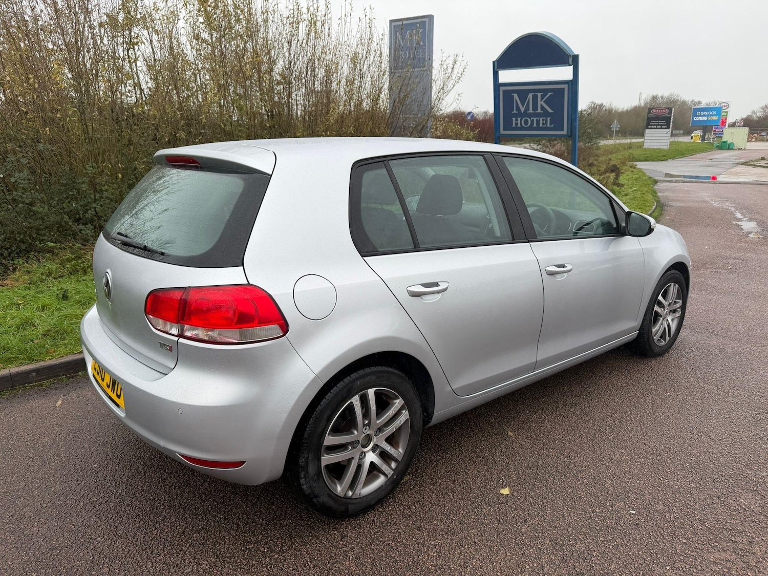 Used Volkswagen Golf 2010 for sale - 76765841: Photo 7