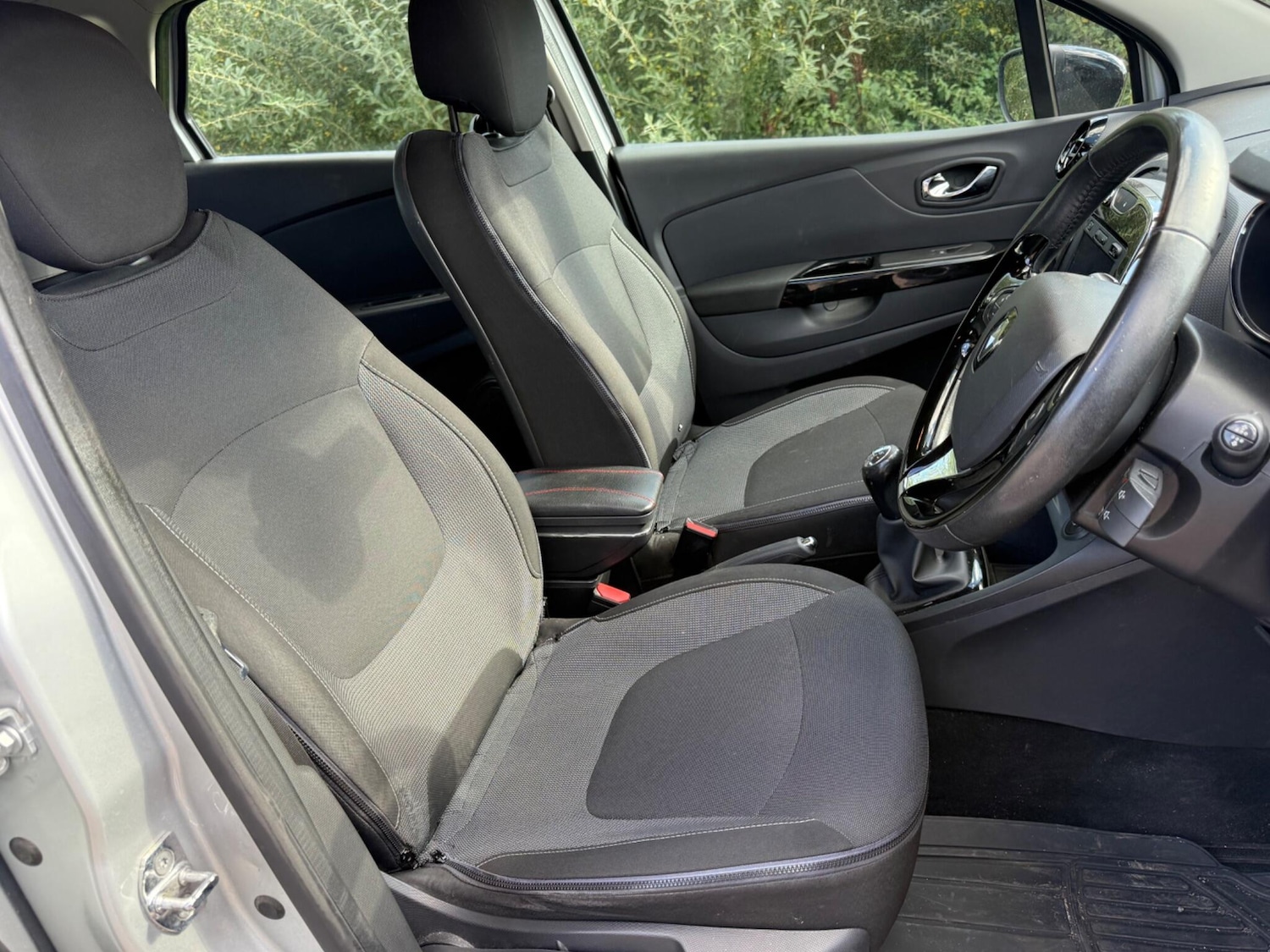 Used Renault Captur 2014 for sale - 76060045: Photo 14