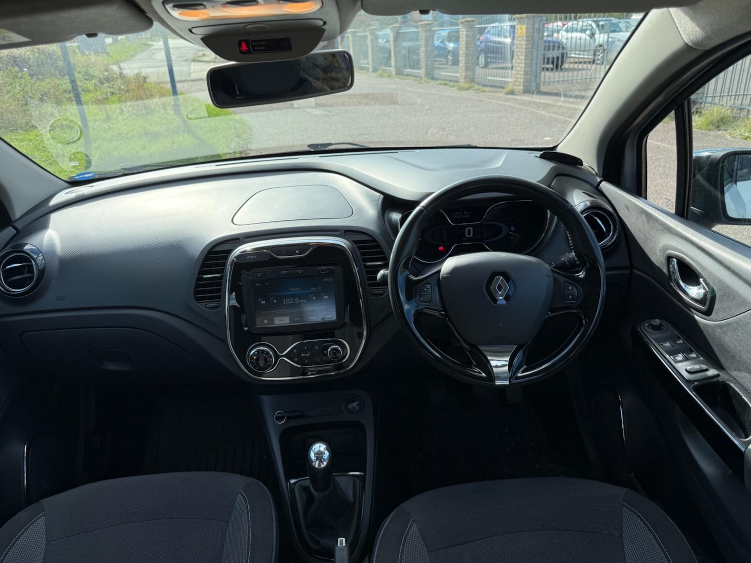 Used Renault Captur 2014 for sale - 76060045: Photo 8