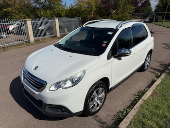 Used Peugeot 2008 2015 for sale - 75838700: Photo
