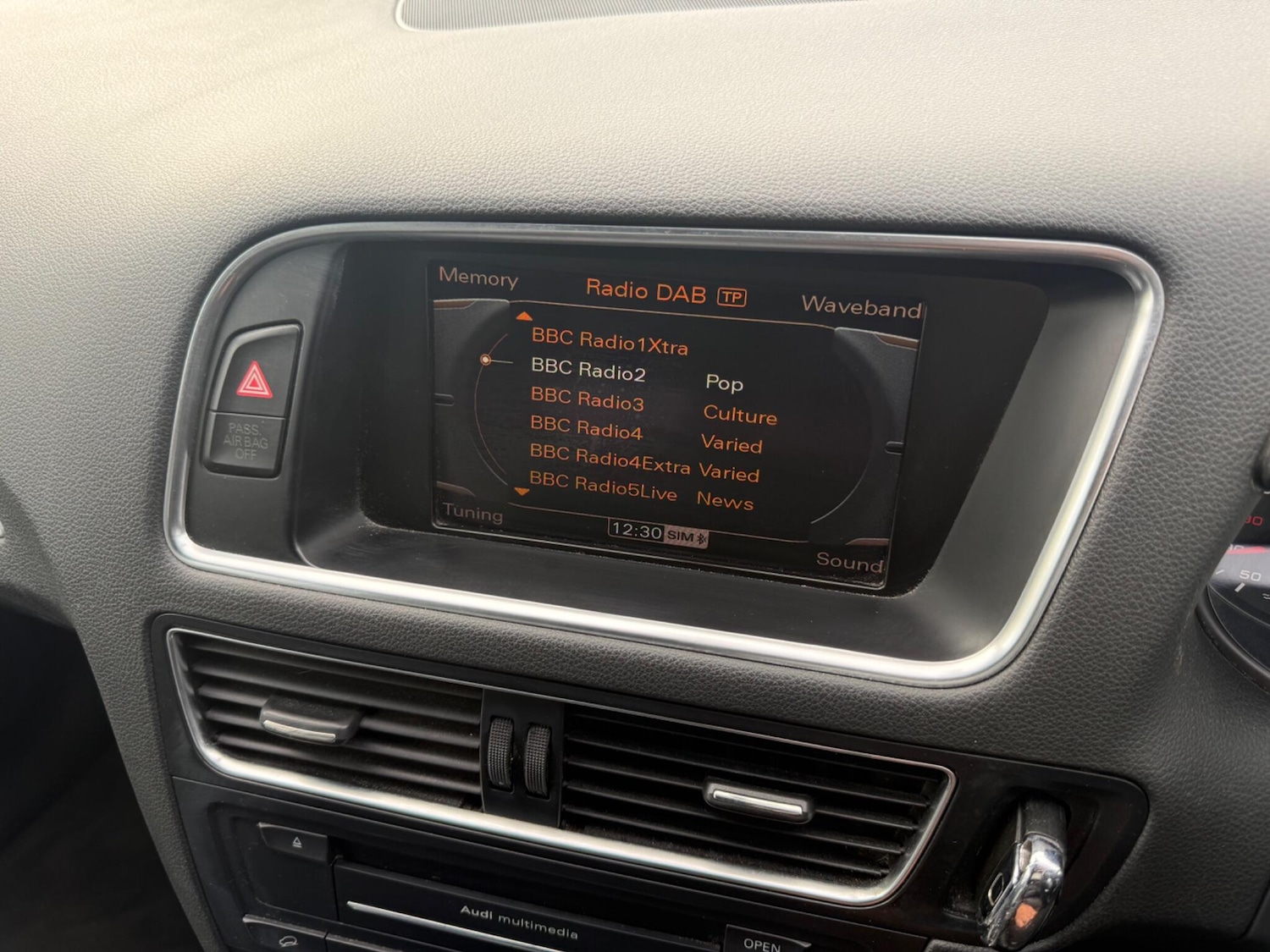 Used Audi Q5 2010 for sale - 77633147: Photo 13