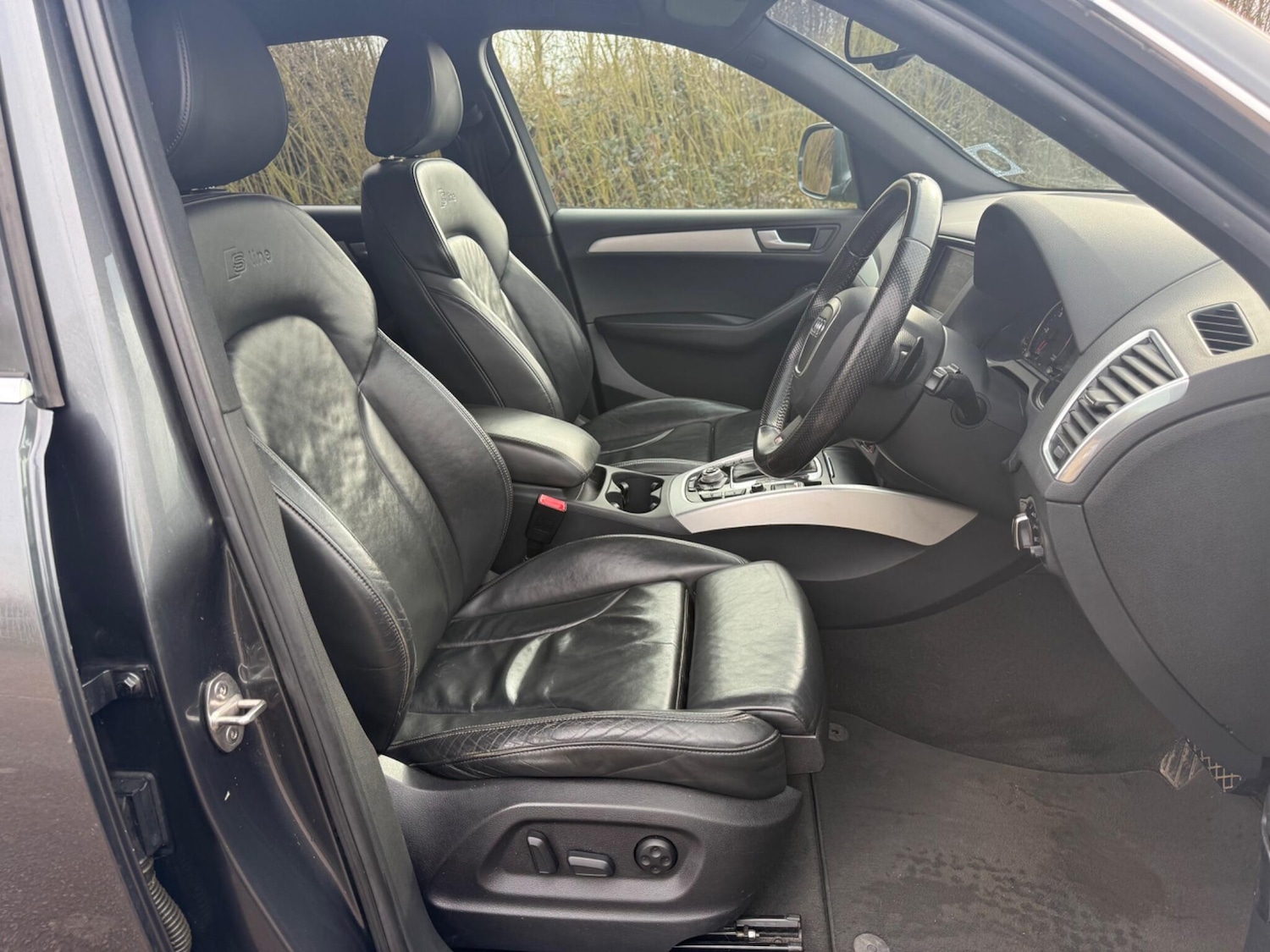 Used Audi Q5 2010 for sale - 77633147: Photo 15