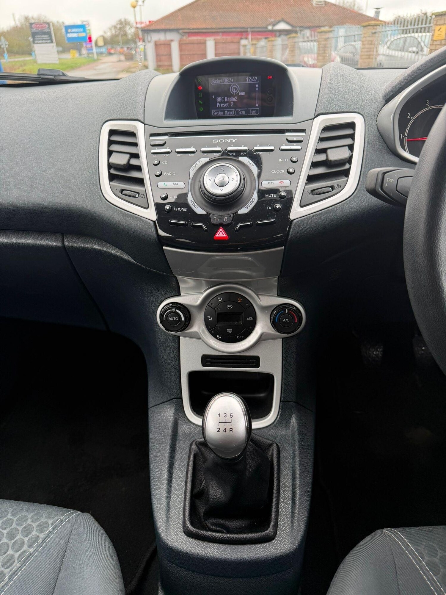 Used Ford Fiesta 2012 for sale - 77400835: Photo 12