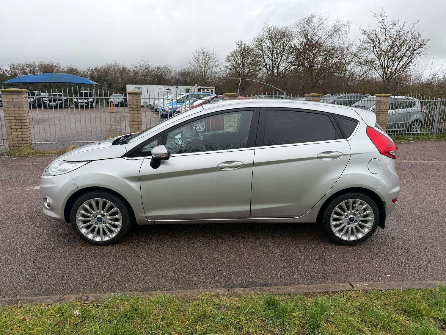 Used Ford Fiesta 2012 for sale - 77400835: Photo 5