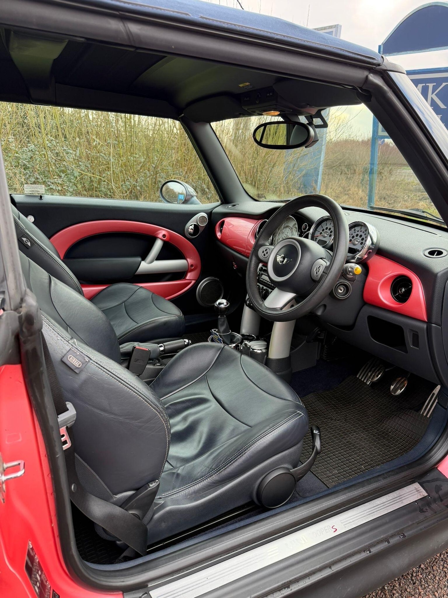 Used MINI Convertible 2008 for sale - 77376972: Photo 21