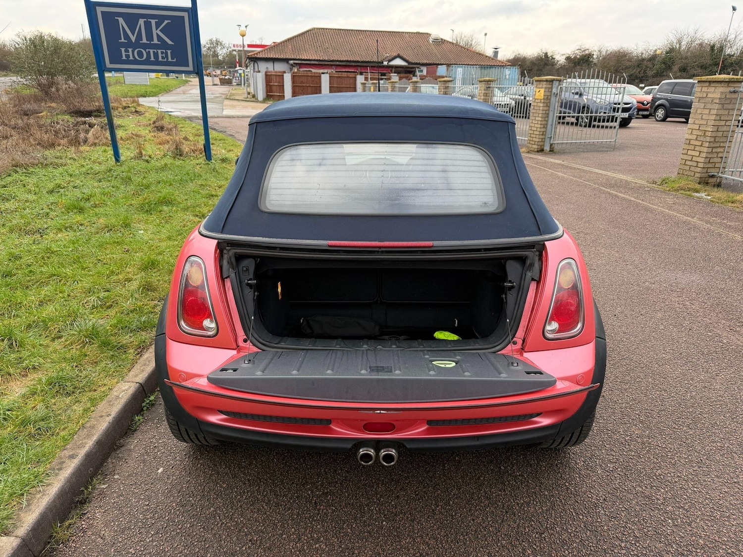 Used MINI Convertible 2008 for sale - 77376972: Photo 24