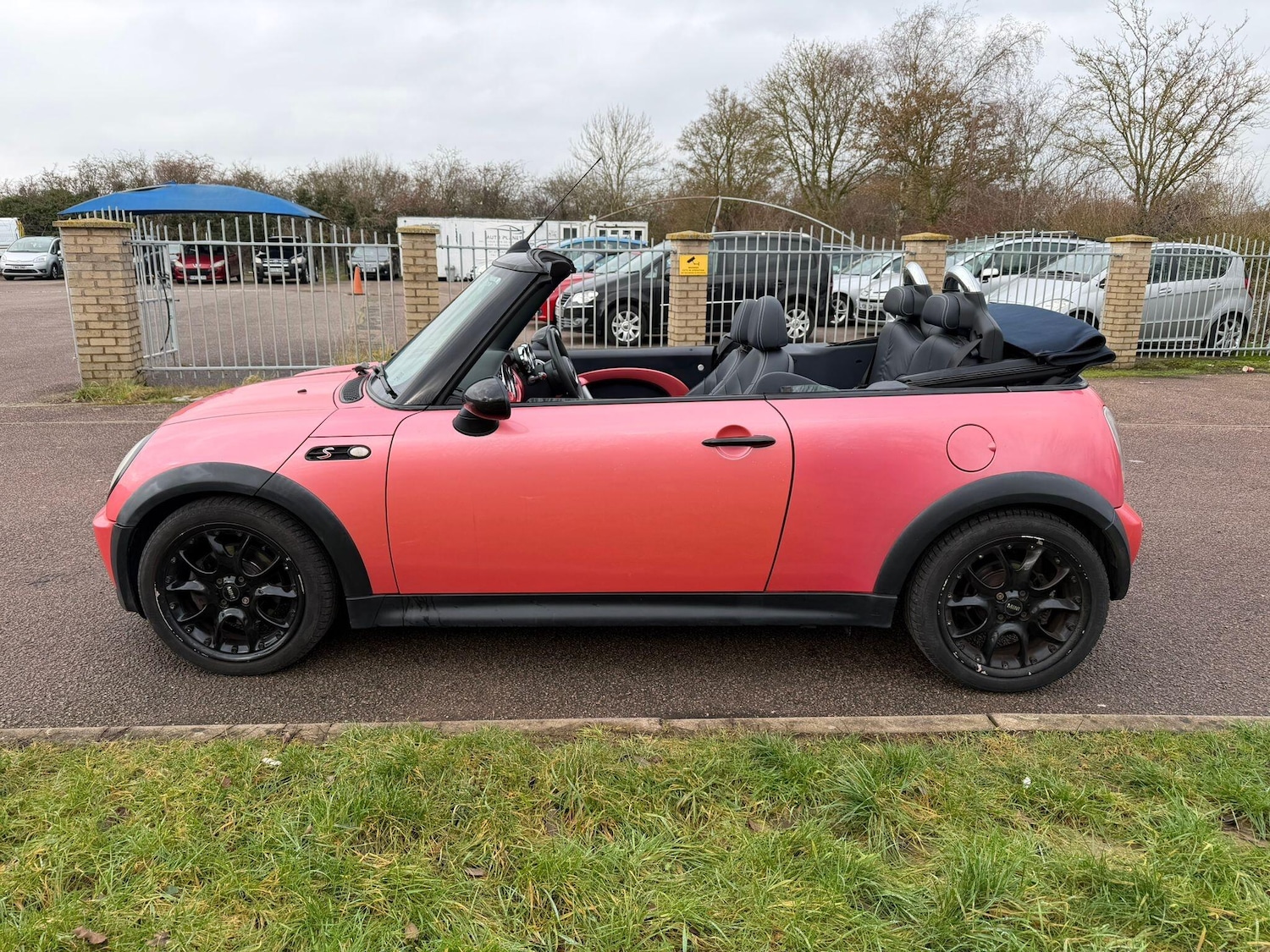 Used MINI Convertible 2008 for sale - 77376972: Photo 5