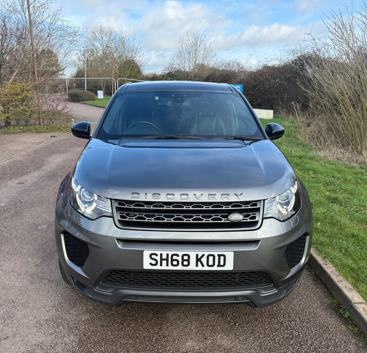 Used Land Rover Discovery Sport 2018 for sale - 77637686: Photo 2
