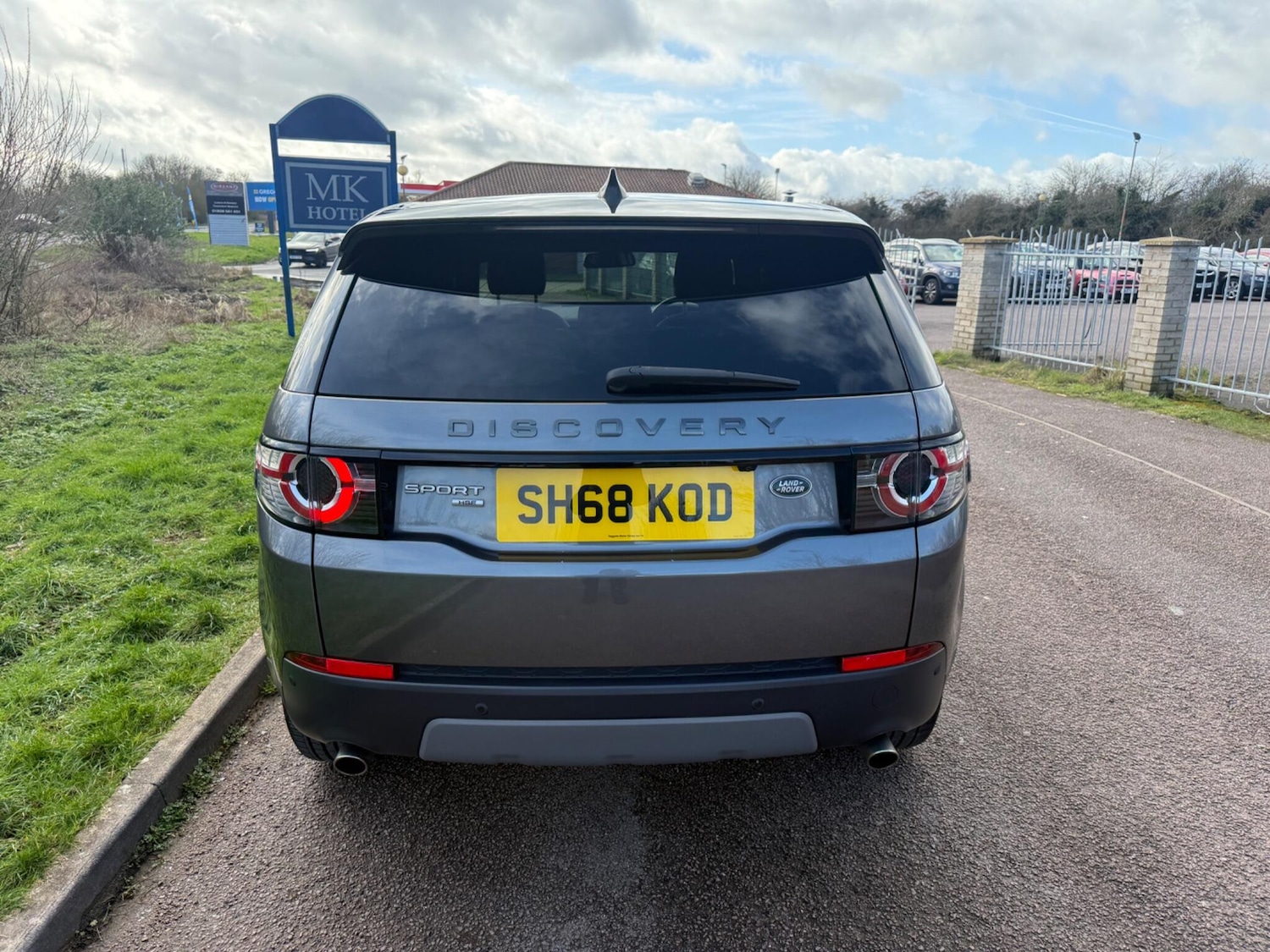 Used Land Rover Discovery Sport 2018 for sale - 77637686: Photo 6