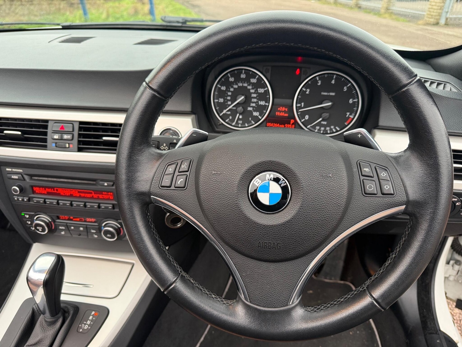 Used BMW 3 Series 2011 for sale - 77040576: Photo 16