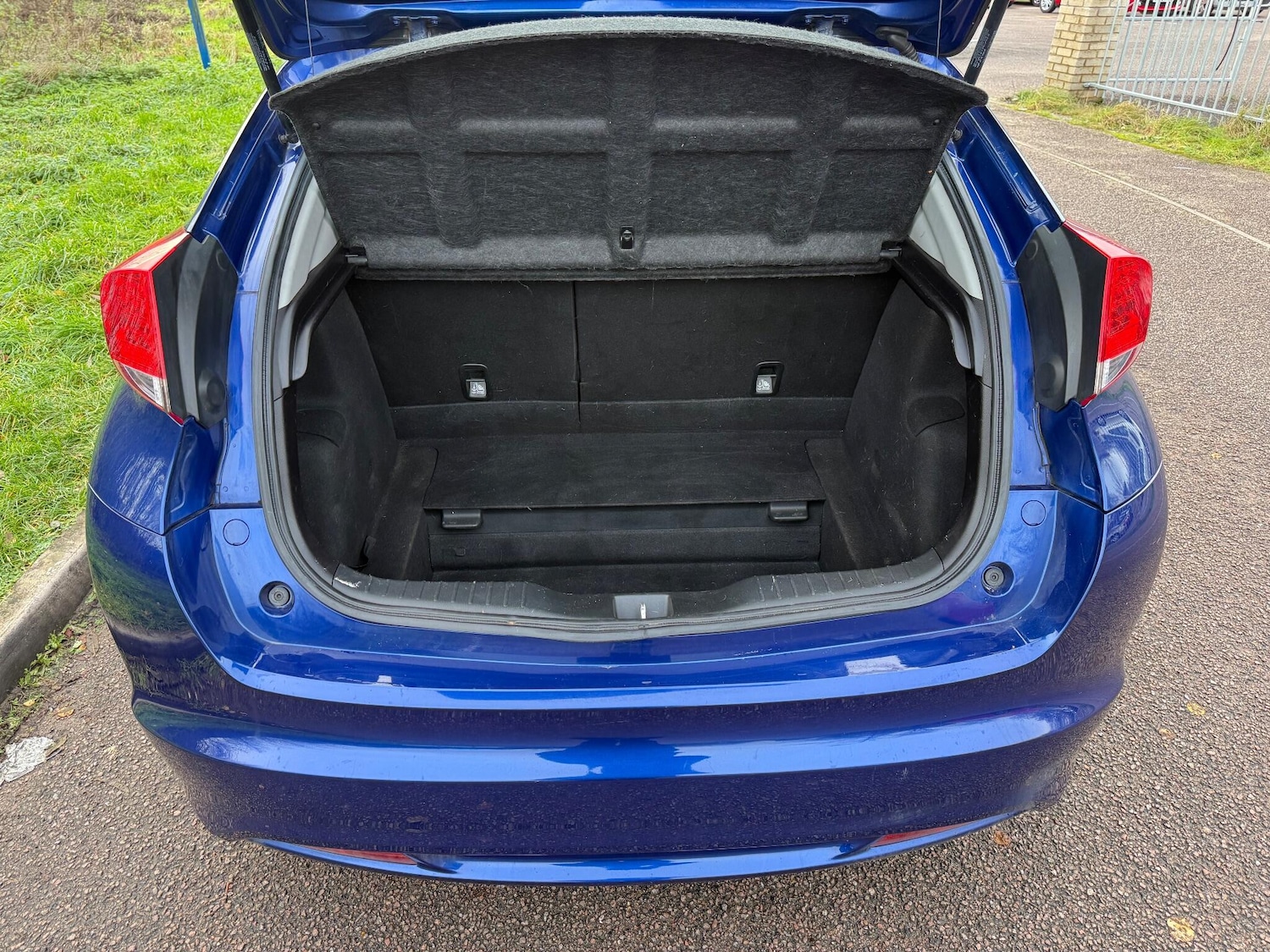 Used Honda Civic 2012 for sale - 76886772: Photo 16