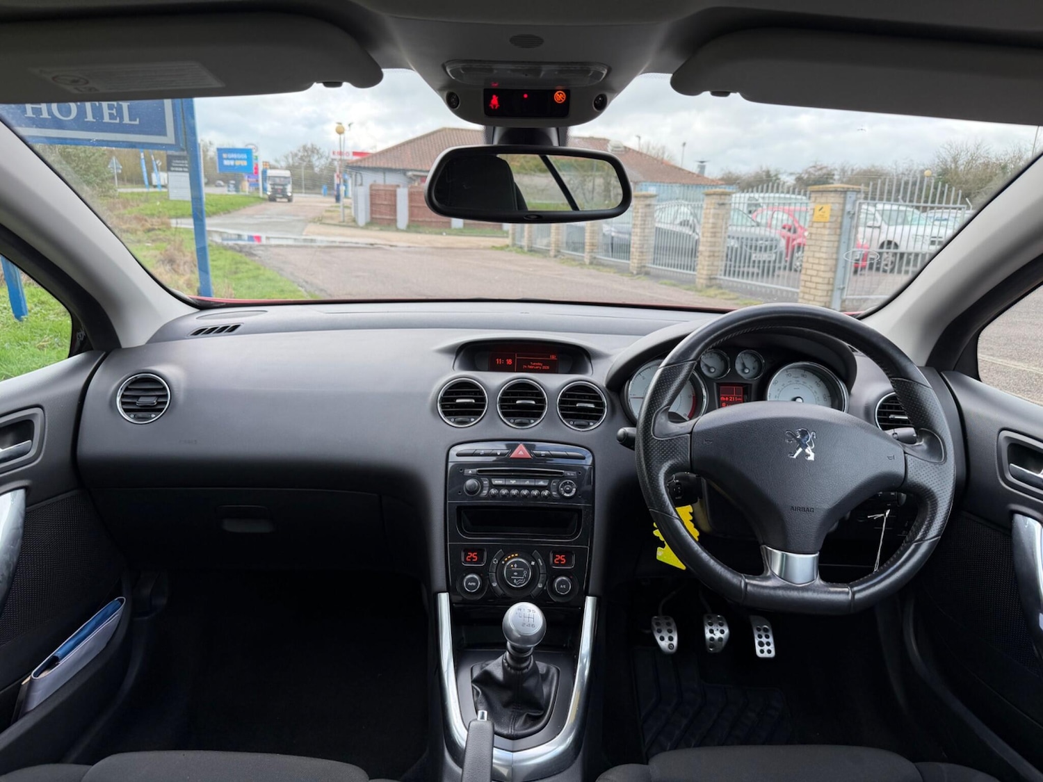 Used Peugeot 308 2010 for sale - 77671921: Photo 18